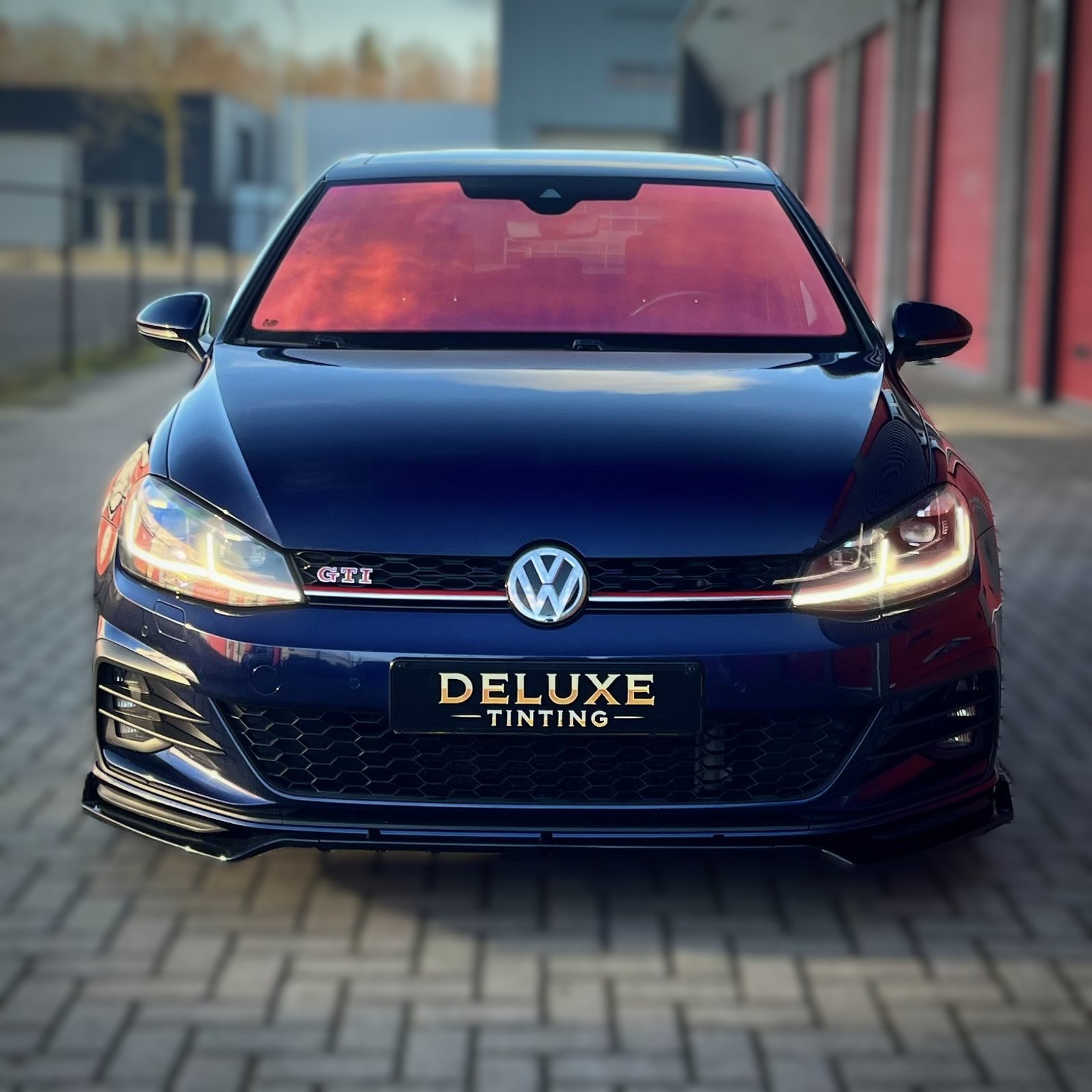 Red-rode-chameleon-tint-voorraam-deluxetinting-emmen-golf-gti-7.5