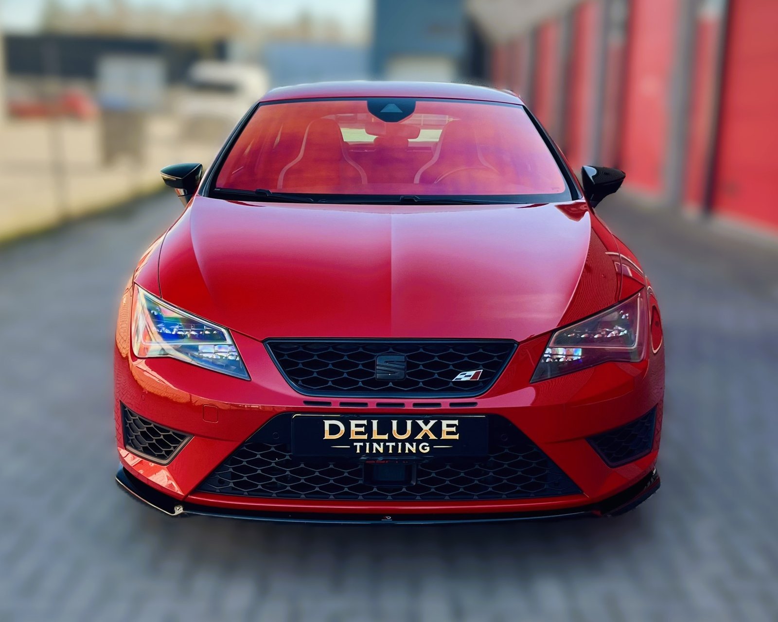 Rode-chameleon-folie-voorruit-legaal-deluxetintingshop